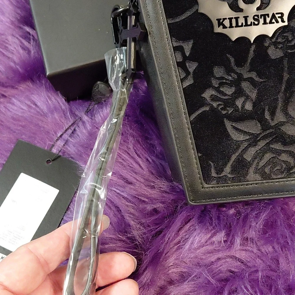 KILLSTAR VAMPIRES KILL COFFIN WALLET BLACK ZIP ROUND CLOSURE CROSS PULL CHARM - Picture 10 of 14